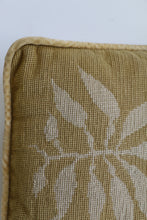 Load image into Gallery viewer, Vintage Needlepoint Throw pillow
