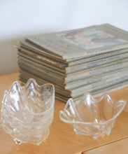 Load image into Gallery viewer, Late 20th Century Contemporary Lucite Clamshell Serving Bowls - 4Pieces
