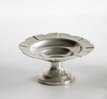 Load image into Gallery viewer, Footed silver dish
